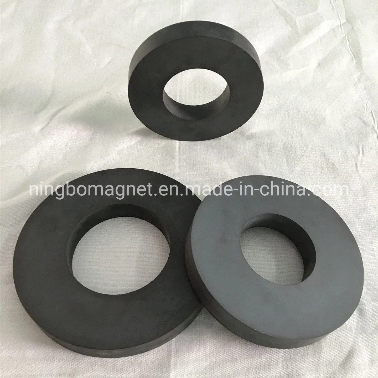 Customized N52 Sizes Anisotropic Permanent Magnetic Ferrite Magnet