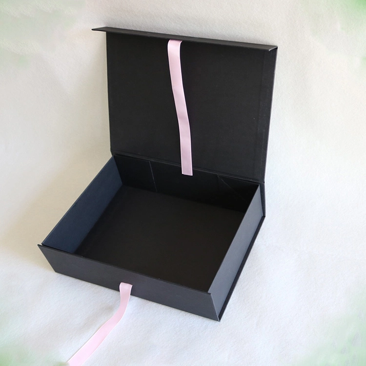 Christmas Eve Packaging Gift Box Decoration Birthday Gift Paper Box with Ribbon