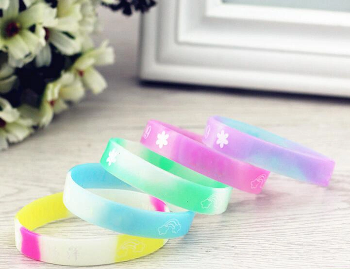 Culorful Design Silicone Glow Bracelets