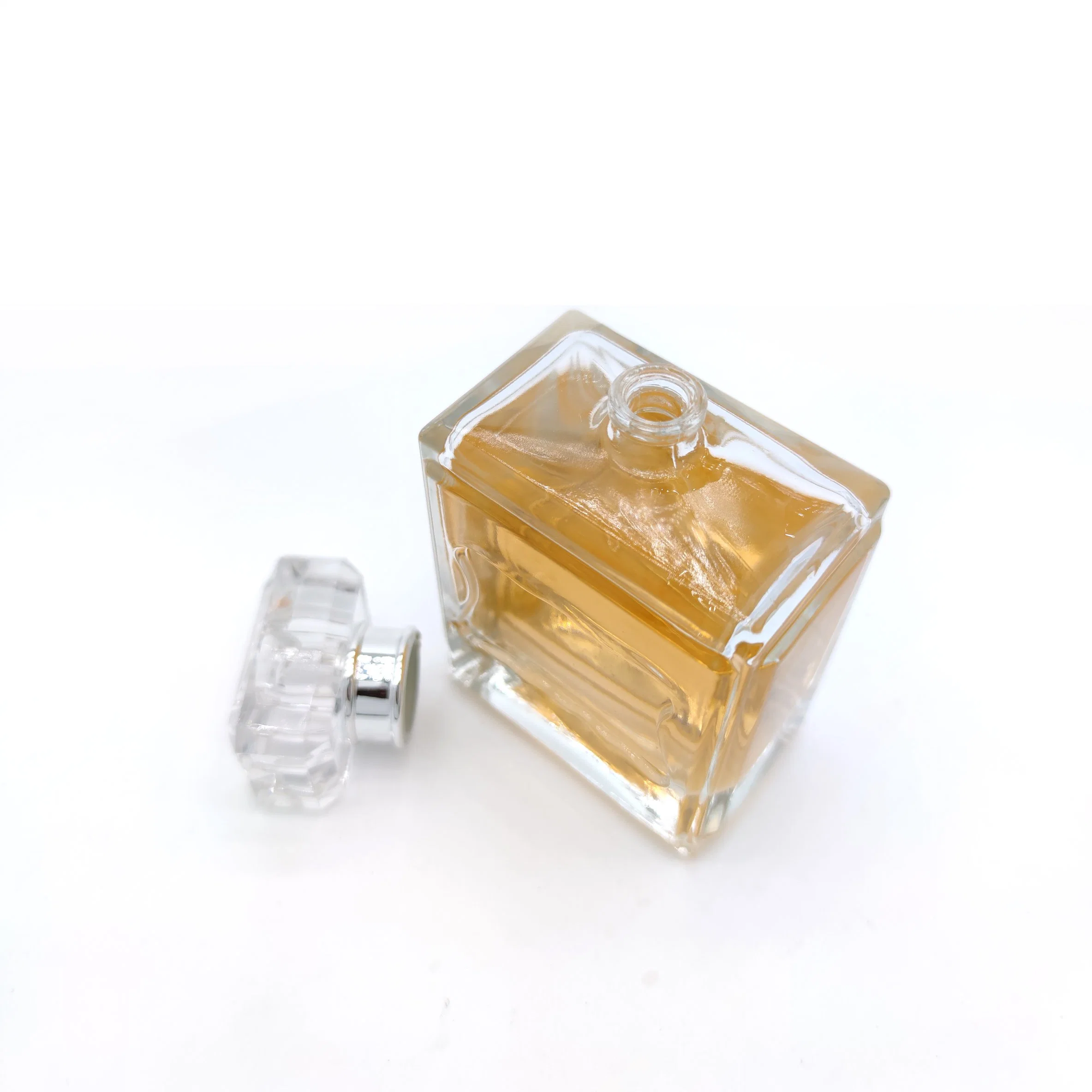 Customized OEM/ODM Clear Perfume Bottle Good Looking Antique Scent Aluminium Empty Glass Perfume Bottle