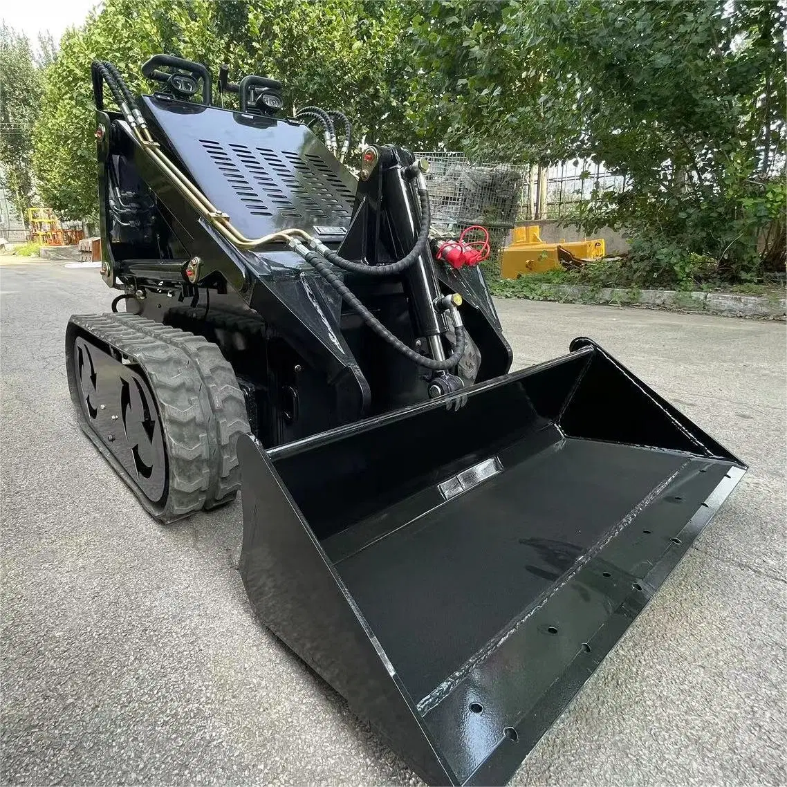 Factory 380 China Manufacturer Euro 5 CE EPA Small Mini Skid Steer Loader 500 Kg Mini Wheel Skid Loaders for Sale