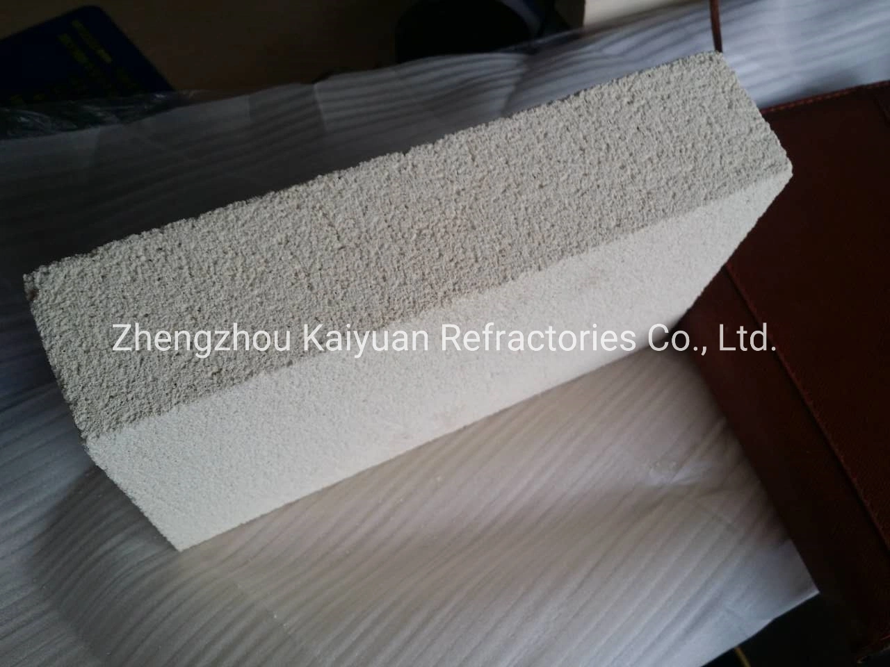 LG0.8 High Alumina Material Insulating Brick Insulation Refractory Brick