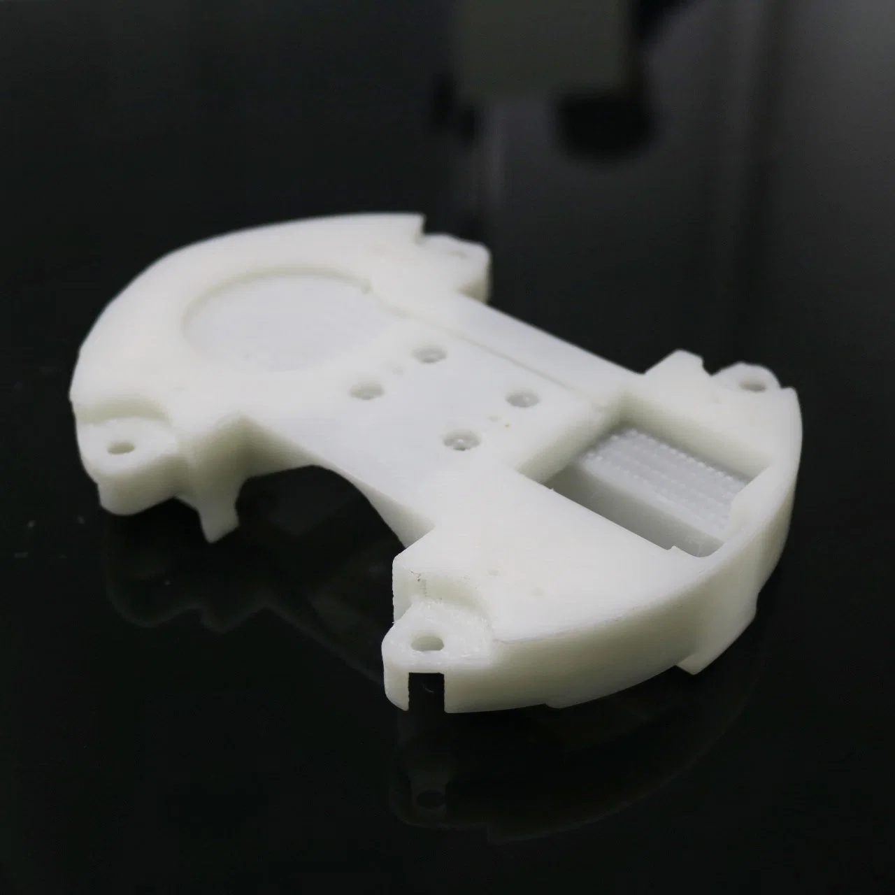Service d'impression 3D de produits en résine en nylon en coque pour électronique grand public ODM et OEM.
