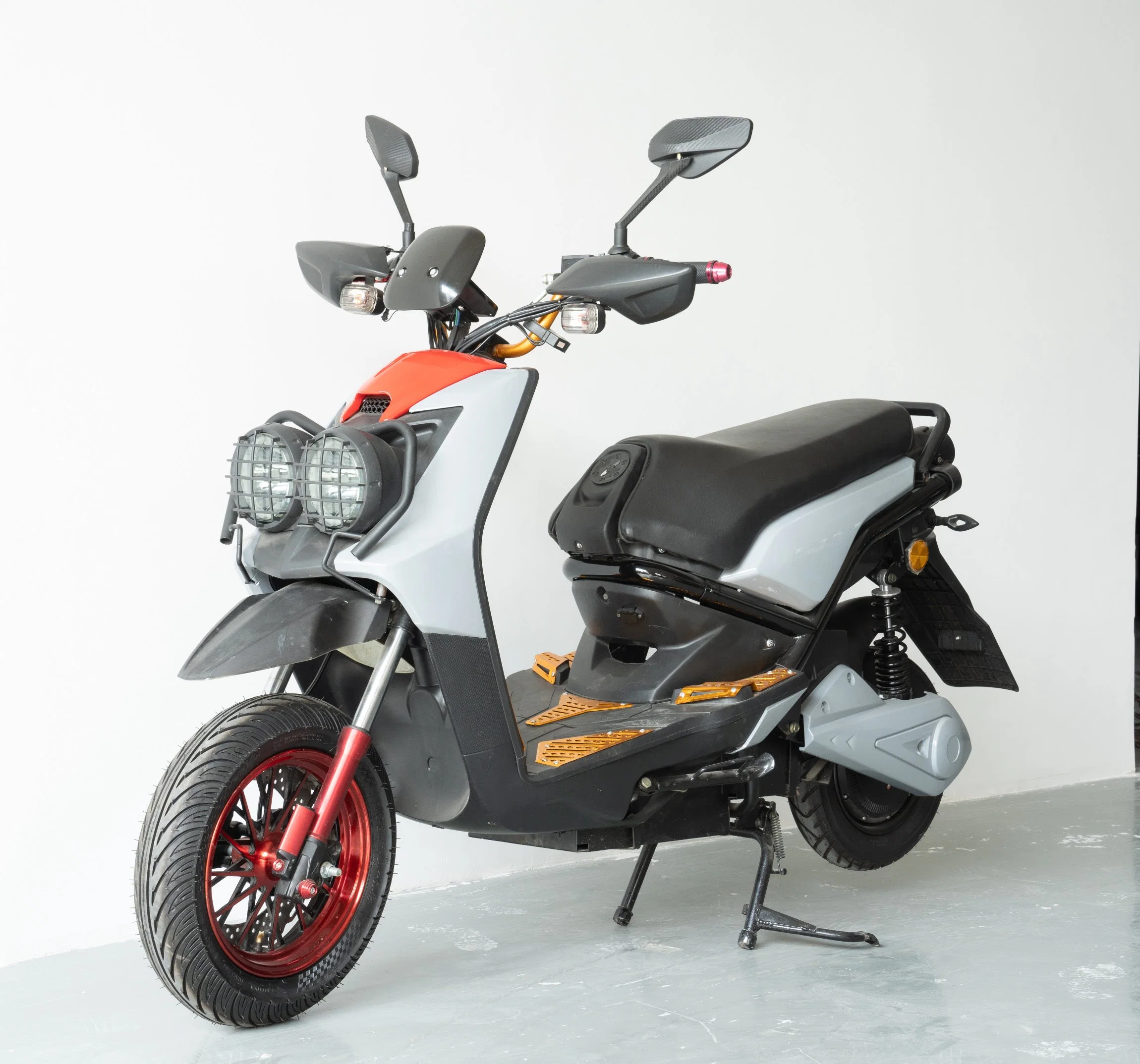 Le plus rapide 72V 1500W haute du moteur de moyeu de la mobilité électrique Scooter adulte CEE