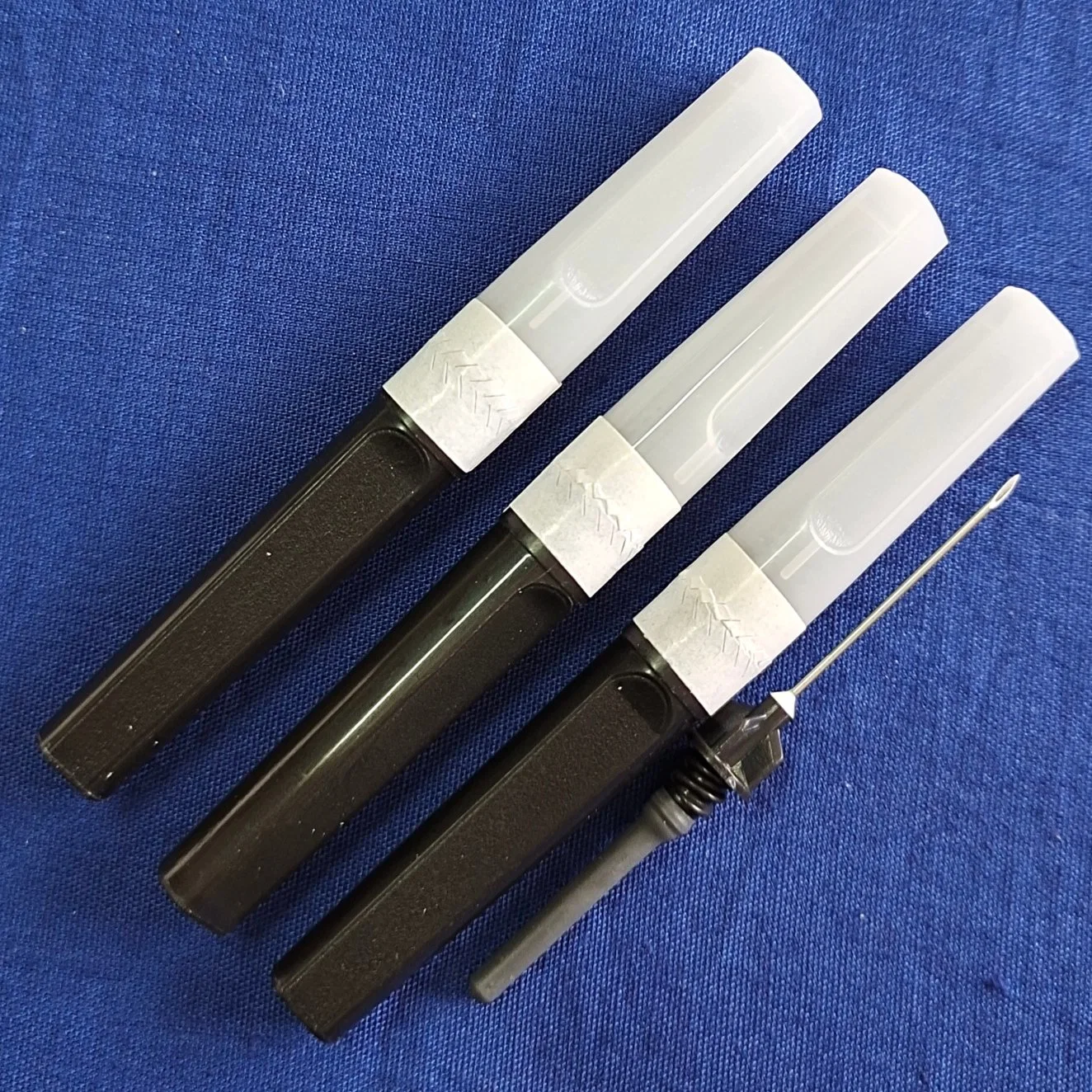 Leading Manufacturer of Multi-Sample Vacuum Blood Collection Needle Sterile, Pen Type Match with Needle Holder and Blood Collection Tube for Blood Sample