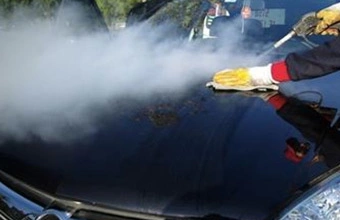 Comercial de alta temperatura y vapor a alta presión de la máquina de lavado de automóviles de conversión de frecuencias móviles equipos de lavado de coches