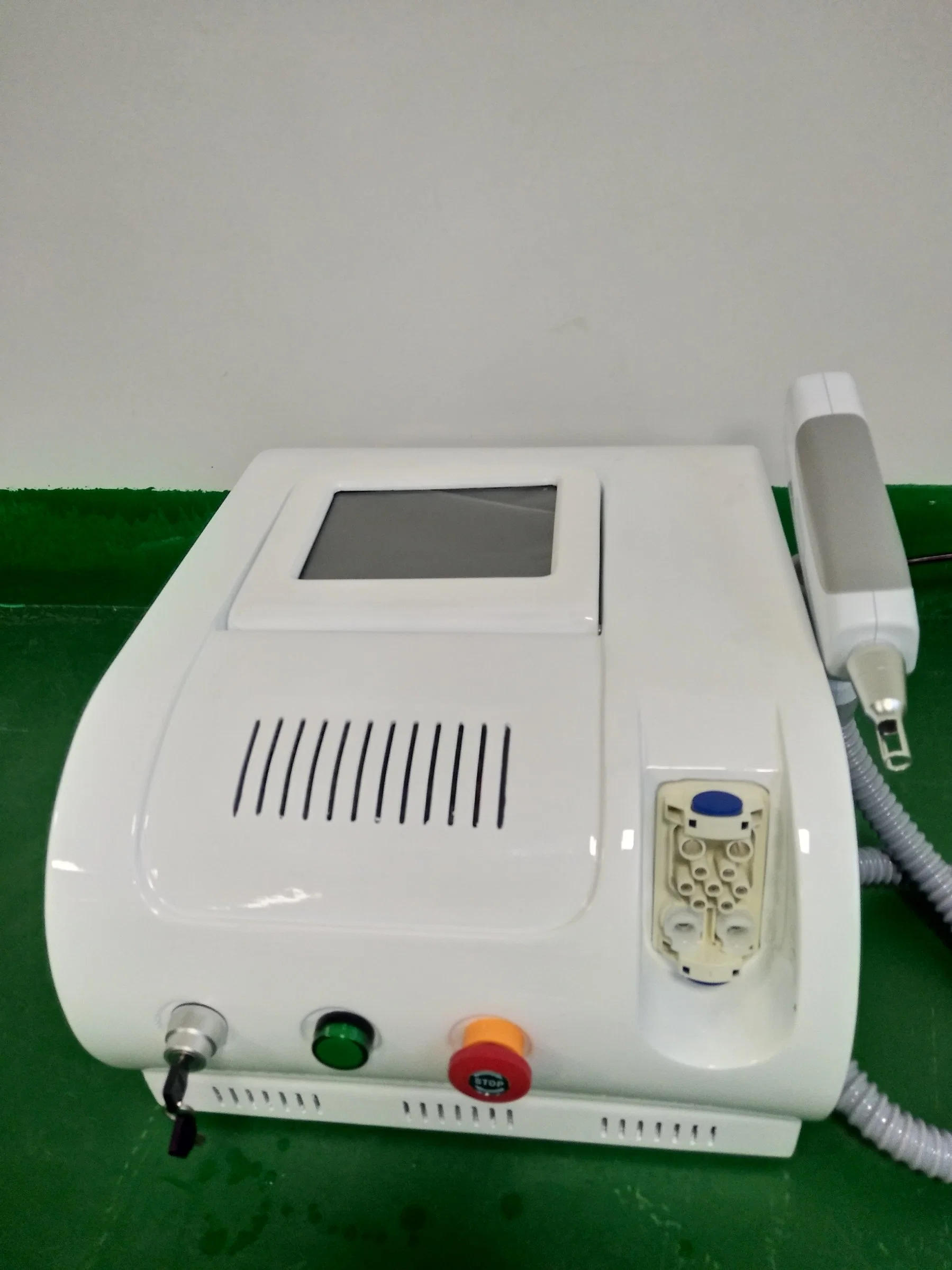 Newest Laser Tattoo Removal Machine Removal of Freckle Lentigines for Beauty Clinic