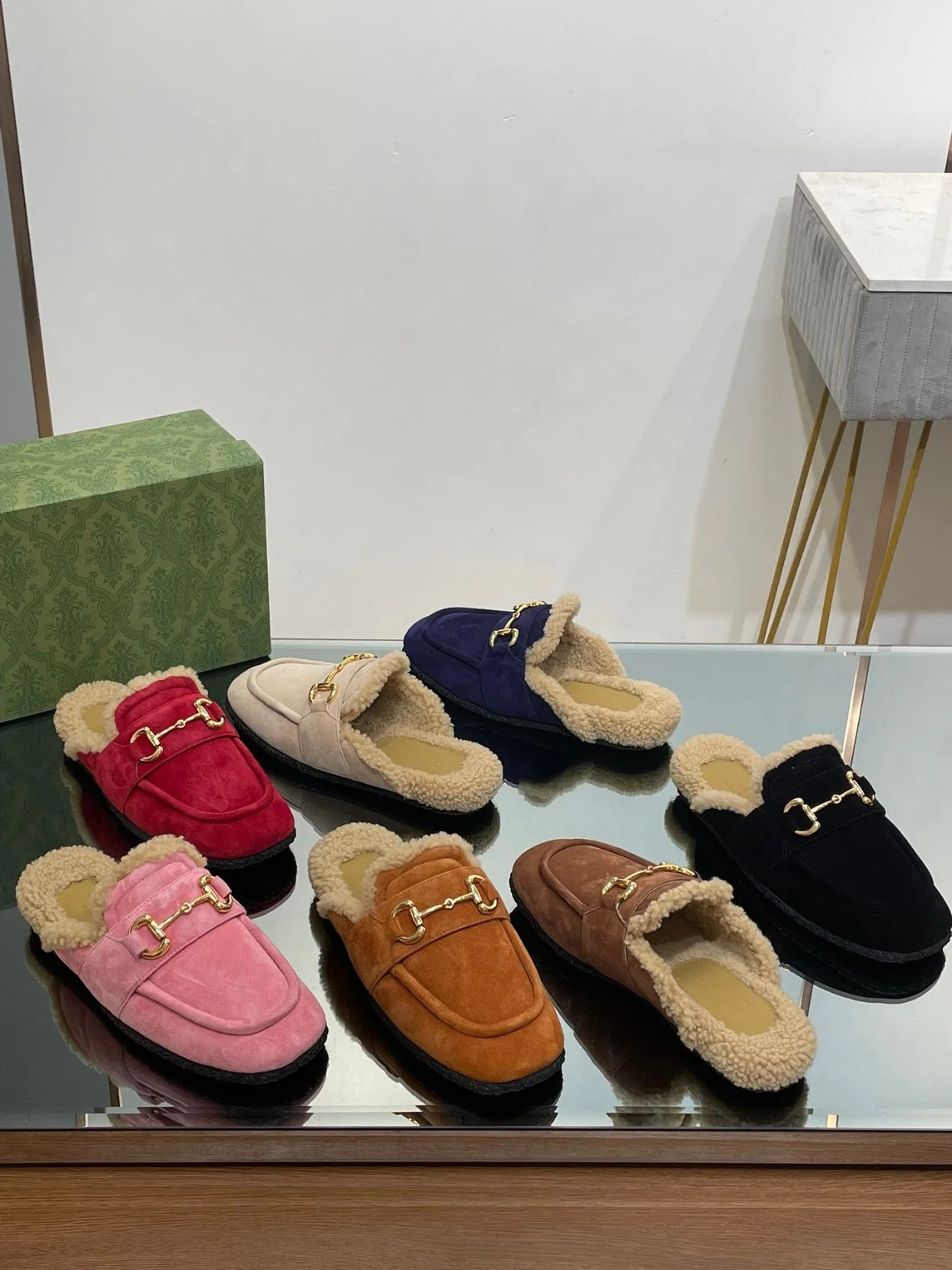 Hot Sell Slides Home Luxury Brand Genuine Leather Slippers Woman Girls Kids New Style Small Fresh Outside Wear Beach Woven Fashion Flat Women Designer Slippers