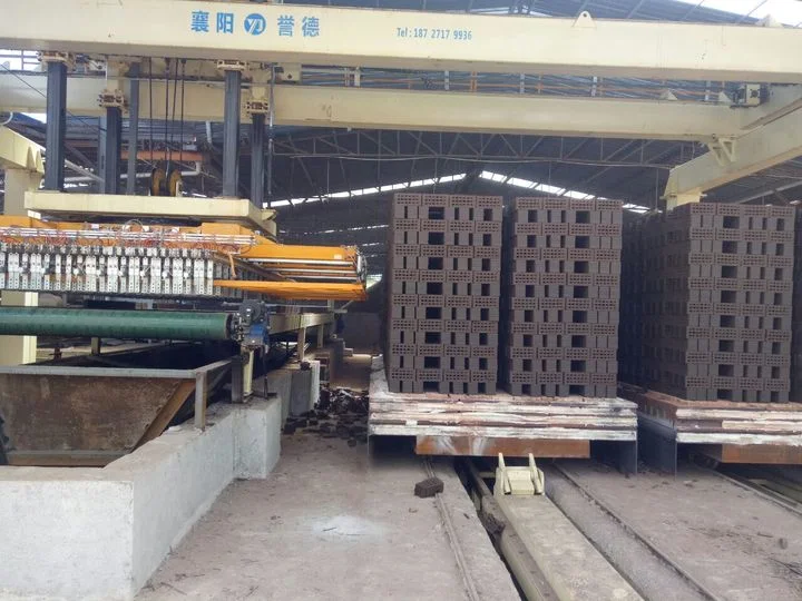 Automatic Clay Brick Stacking Machine in China