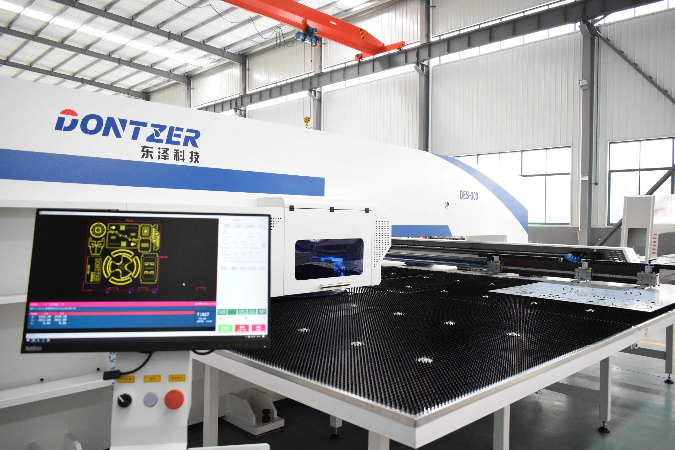 Auto Loading, 32 Tool Station, Cutting Rolling Press Metal Plate Hole CNC Punching Machine for Aluminum Copper Carbon Steel Coil Shutter