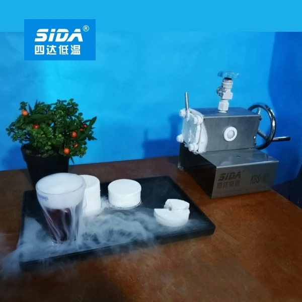 Sida KBS-01 kleiner Trockeneisblock, der Maschinenausrüstung mit herstellt Flüssigkeitsaufnahme CO2 Zylinder