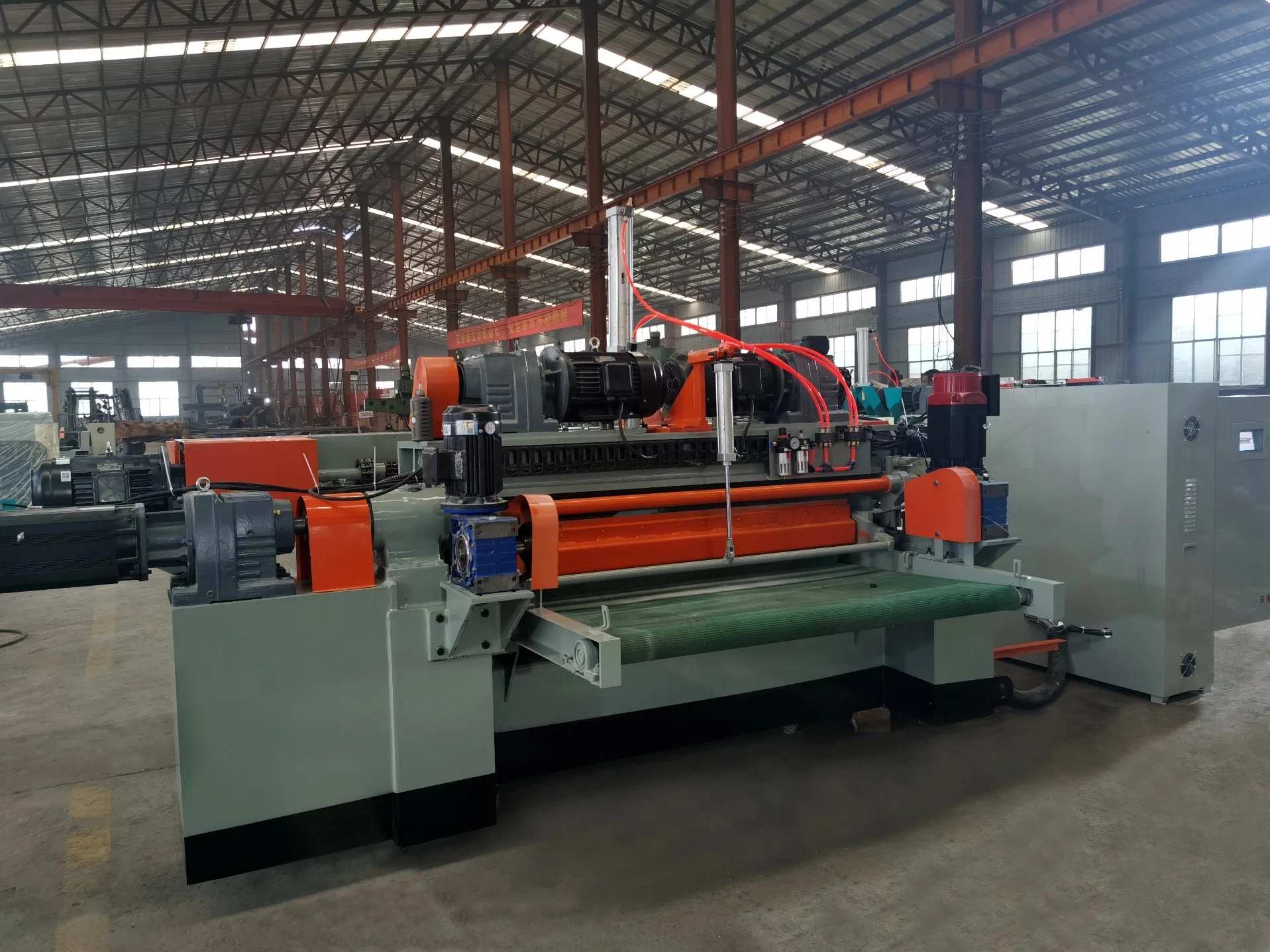 4 FT Veneer Cutting Machine Used for Birch Wood with CE