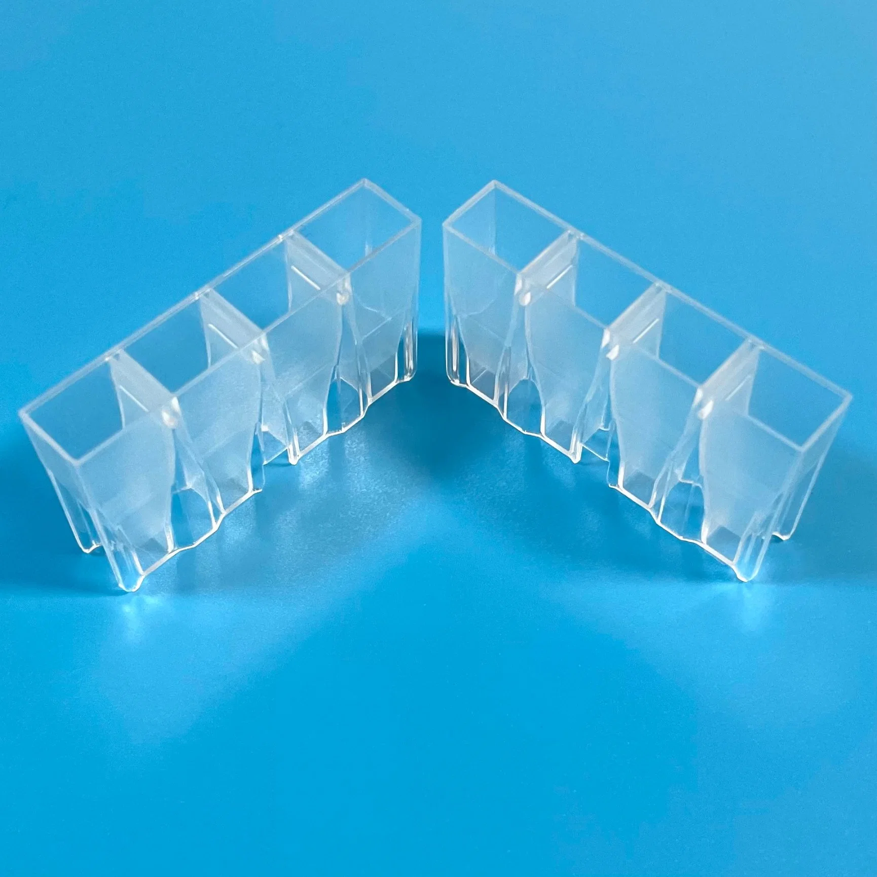 Laboratory 4 Holes Specimen Sampling Cups Plastic Cuvette for American Pacific and German Teco Coagulometer