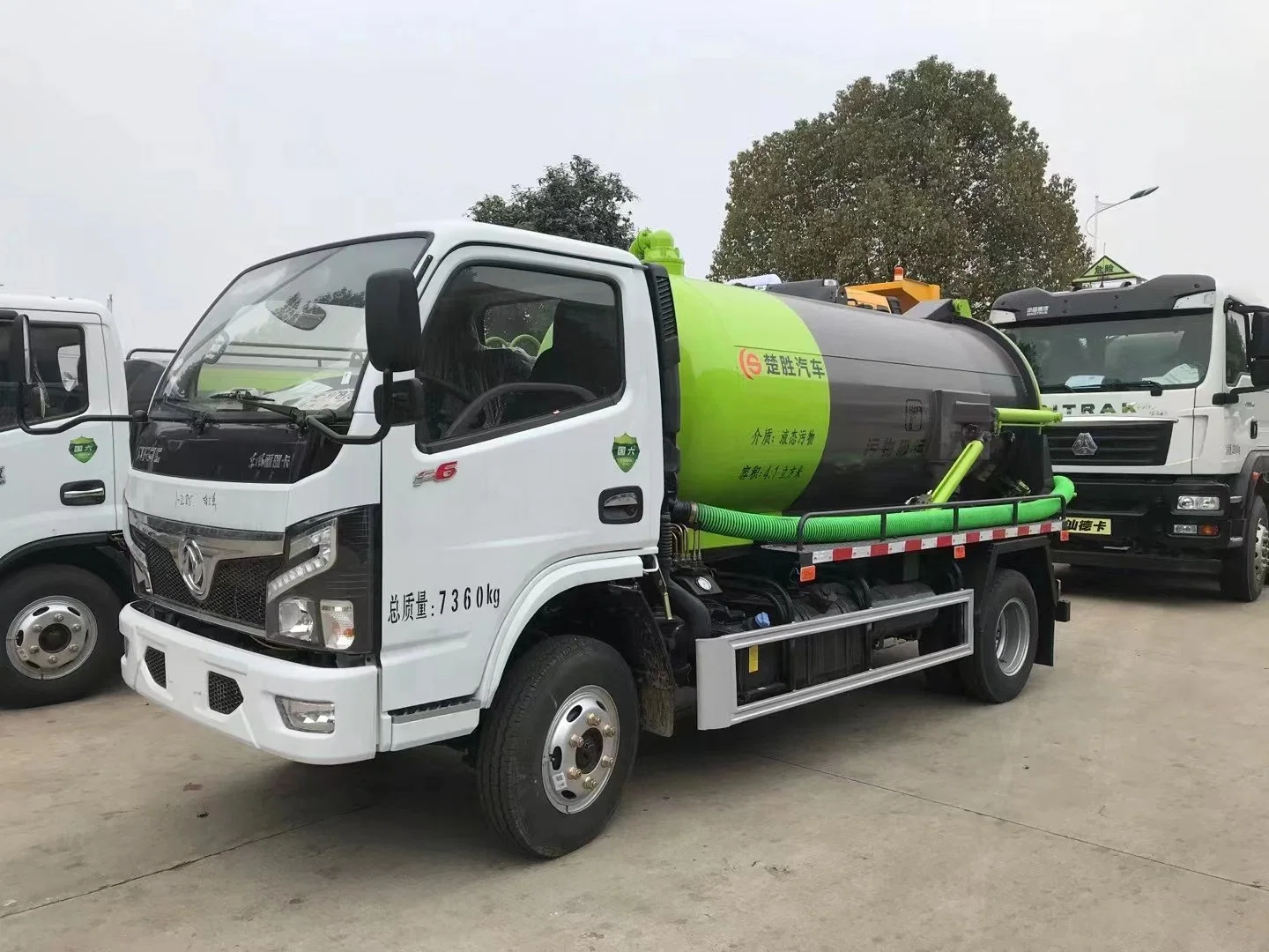 Dongfeng 10cbm 10tons Vacuum Sewage Suction Tanker Truck