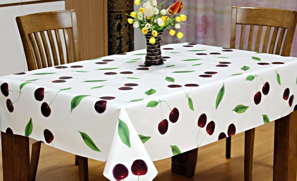 100%Vinyl Stain-Resistant and Waterproof and Antifouling Flannel Wave Edge Tablecloth