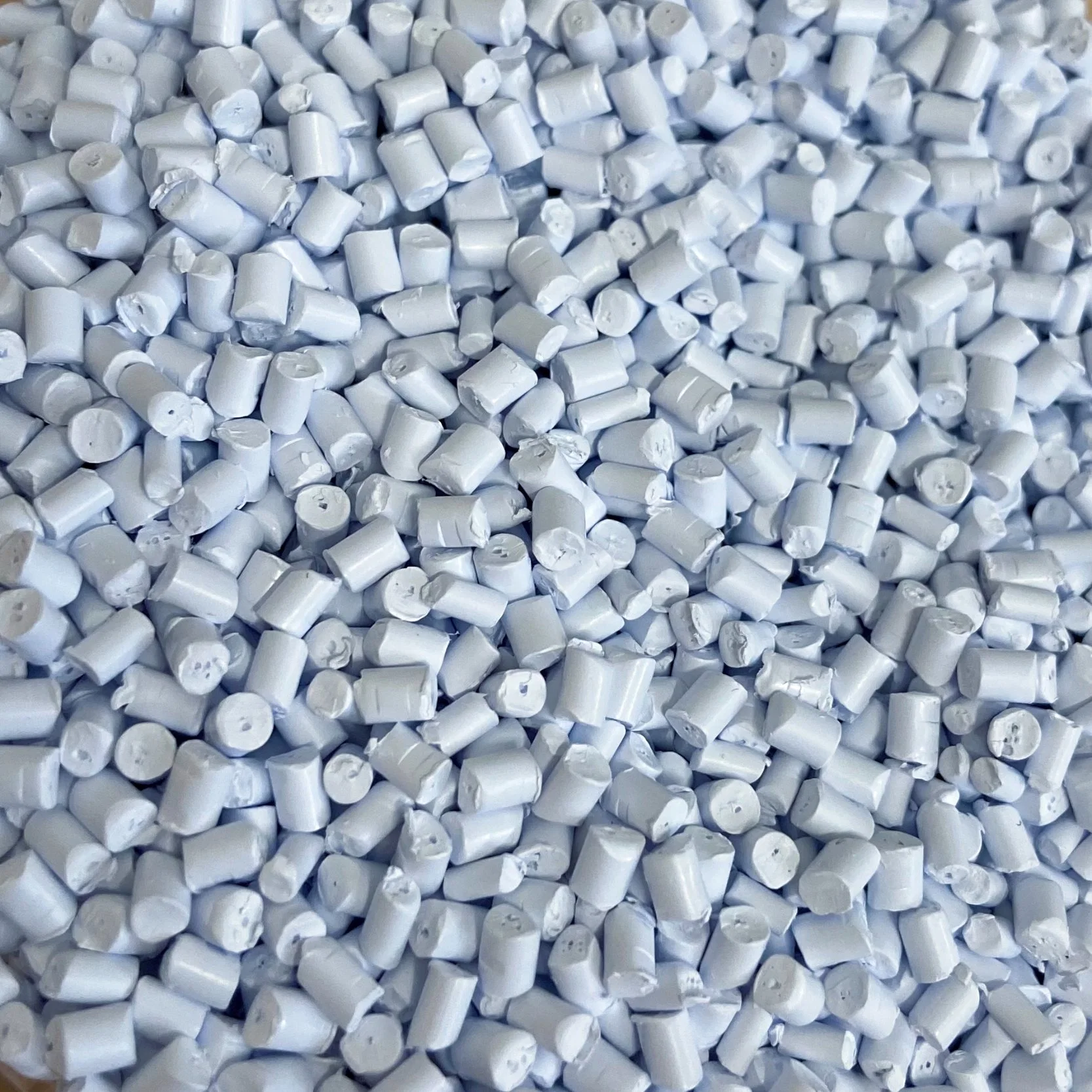 Heat Stable White Color Masterbatch for Reliable Electronics Enclosure Plastics