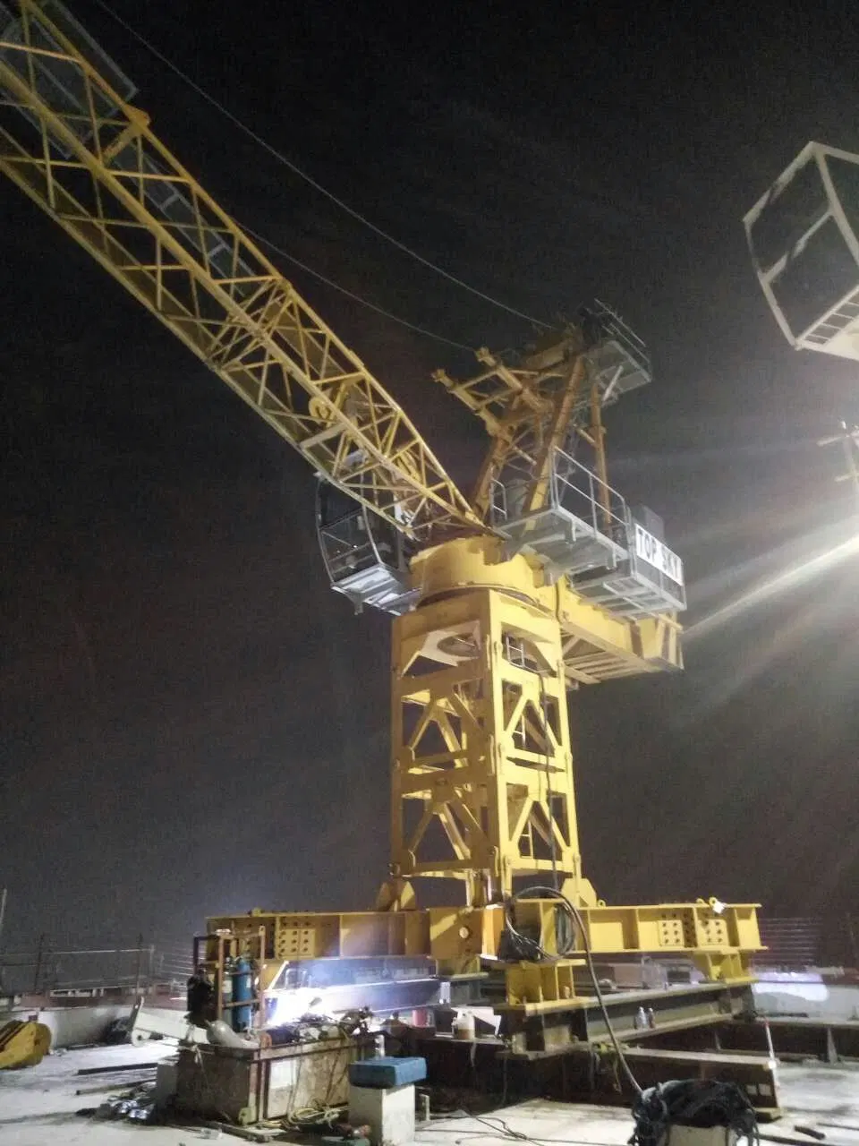 Capacidad máxima de carga de punta de 50m puntas con certificación ISO 2,2ton 6ton Topkit Tower Crane para Construcción