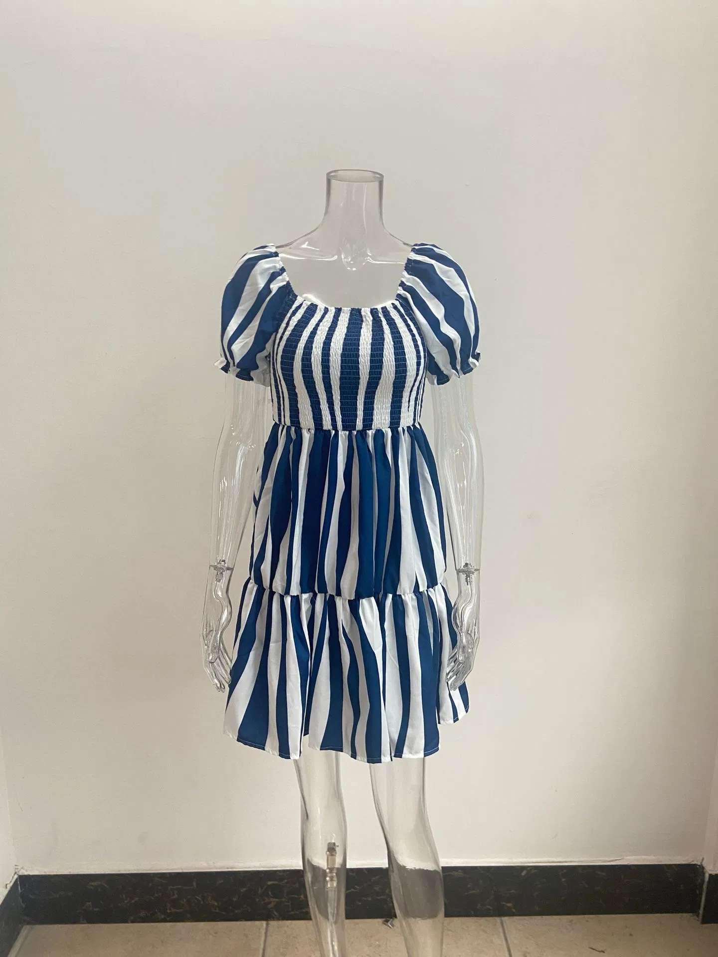 Short Sleeved One-Line Collar Tucked Waist Pleated Print Dress