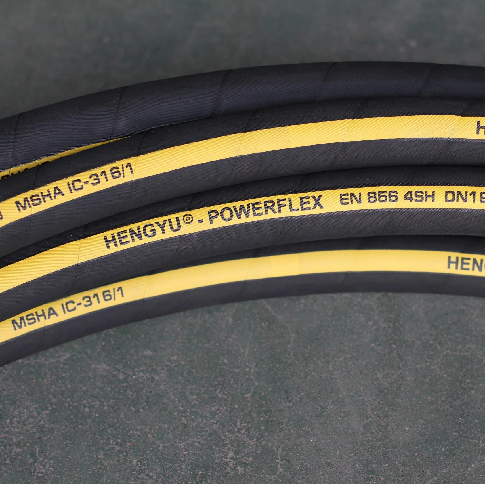 Steel Wire High-Pressure Rubber En856 4sh Hydraulic Hose