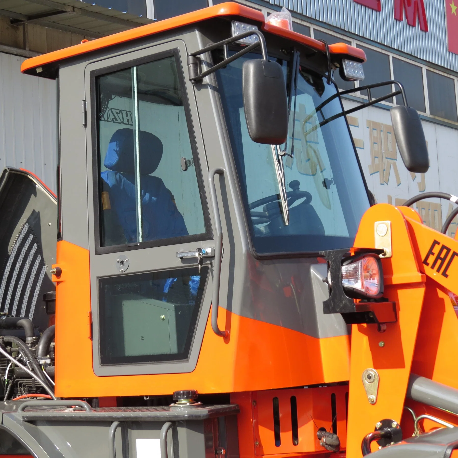 Earth Moving Machinery 2tons Small Wheel Loader in Stock for Sale