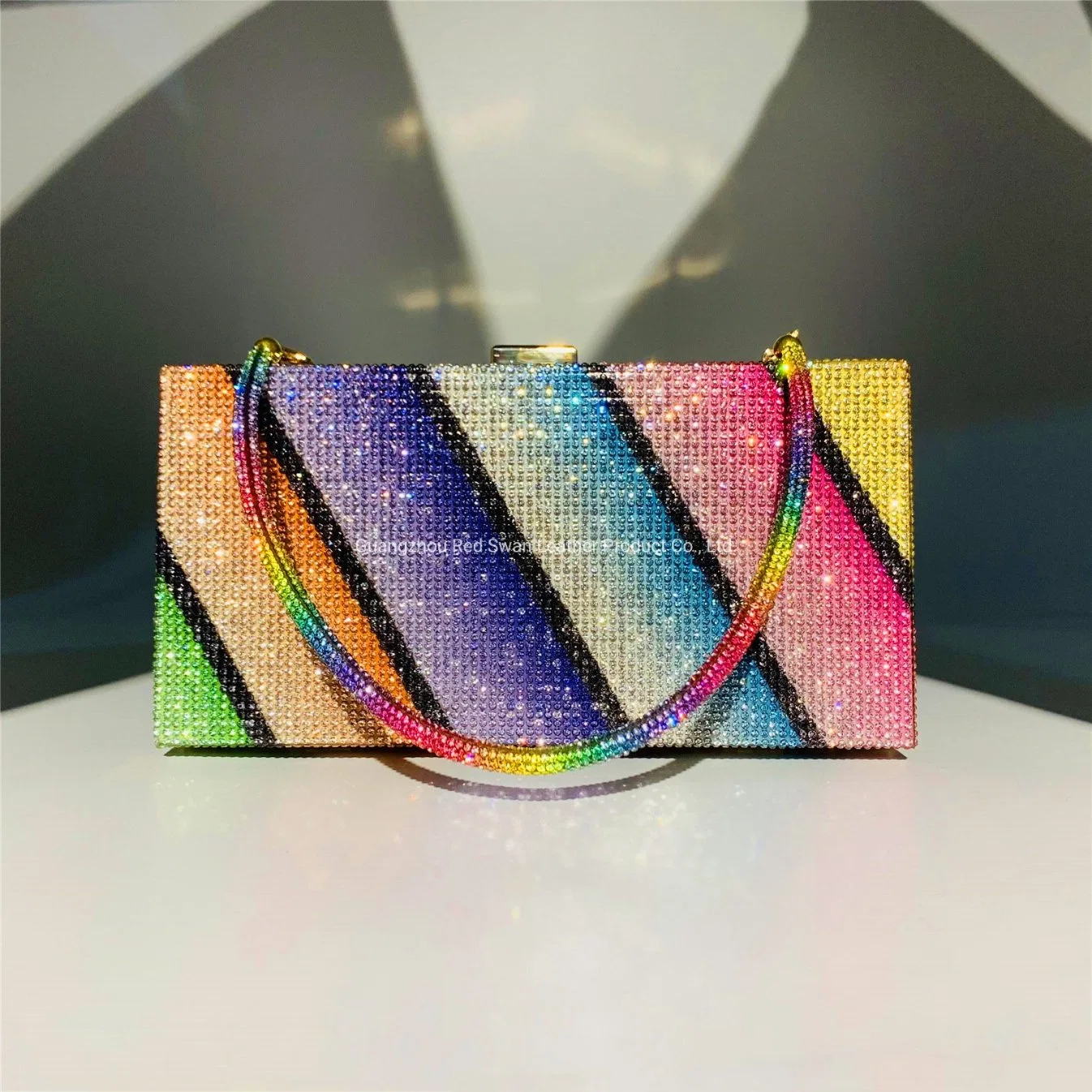 Crystal Evening Bags Rhinestone Hard Box Handbag Rainbow Colored Shoulder Bag with Golden Color Chain and Lock Closure Rshm-Oc4247