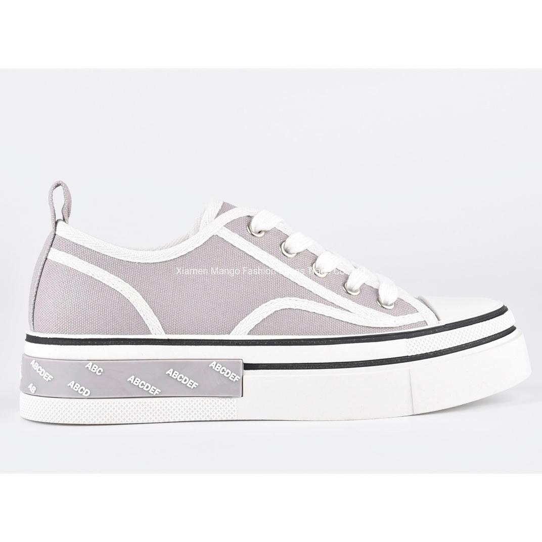 Sapatilhas de skateboard Grey Canvas Low Top Skating Shoes para mulher Sport Sapatilhas de skateboard casuais Athletic