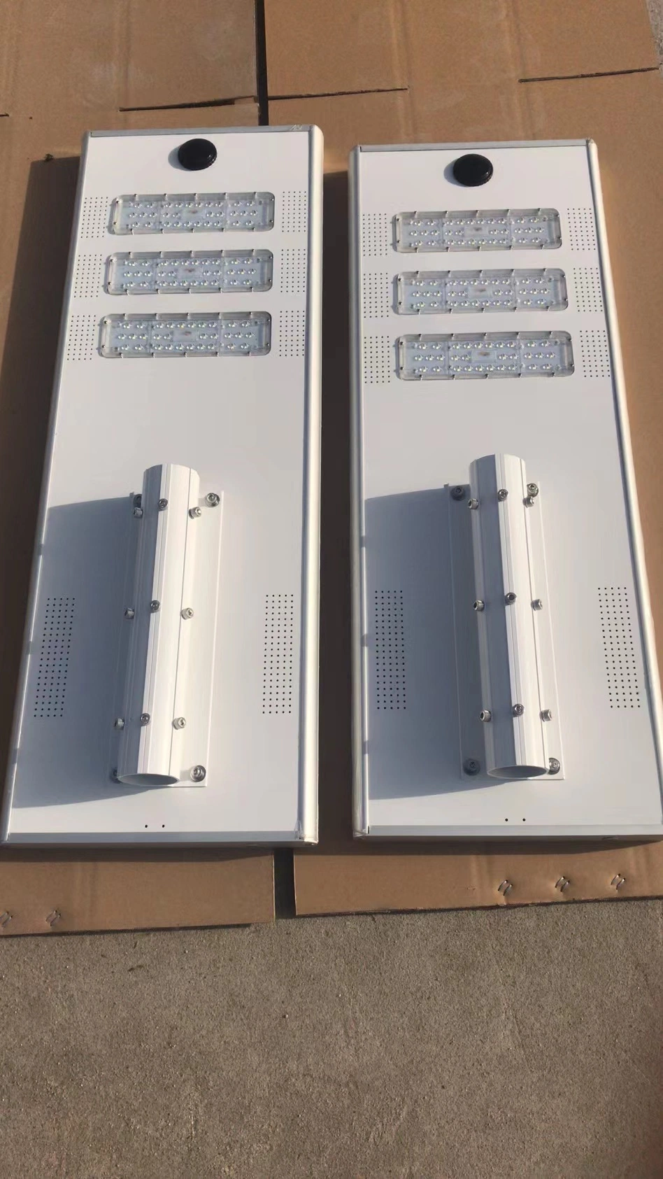 ISO9001 Outdoor 10W 30W 40W 60W 100W 120W IP67 All in One Solar Powered LED Solar Street Lights