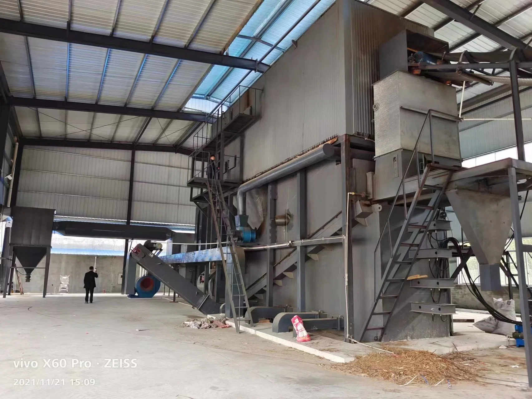 2900KW prix d'usine tiré de la biomasse industrielle Chaudière d'huile chaude