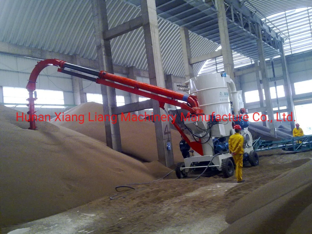 New Transport Xiangliang Brand by Standard Exportatation Cases Belt Conveyor Grain Pump