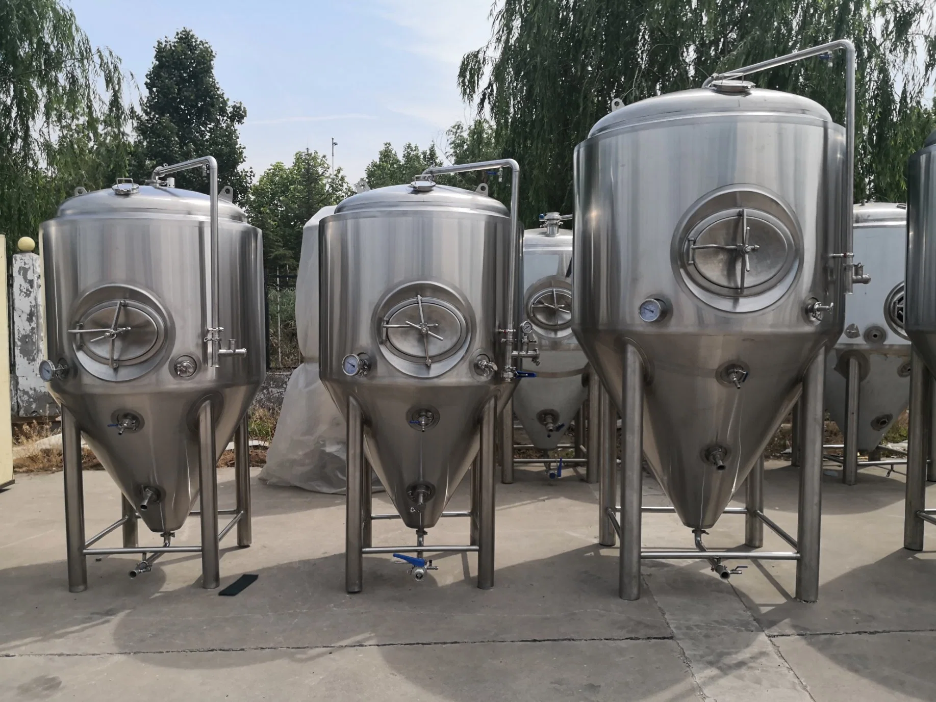 Los buques de la fermentación de la cerveza cónica fermentador con camisa de refrigeración