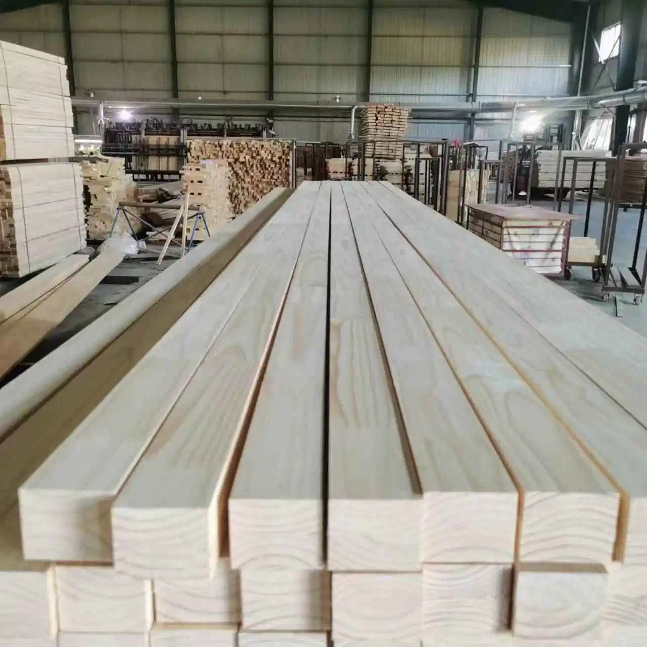 High Quality Pine Lumber Type Solid Wood Boards Type Pine Timber