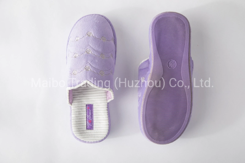 Prix raisonnable de la Chine fabricant de chaussures personnalisées TPR seul semelles de chaussures pour femmes accueil quotidien