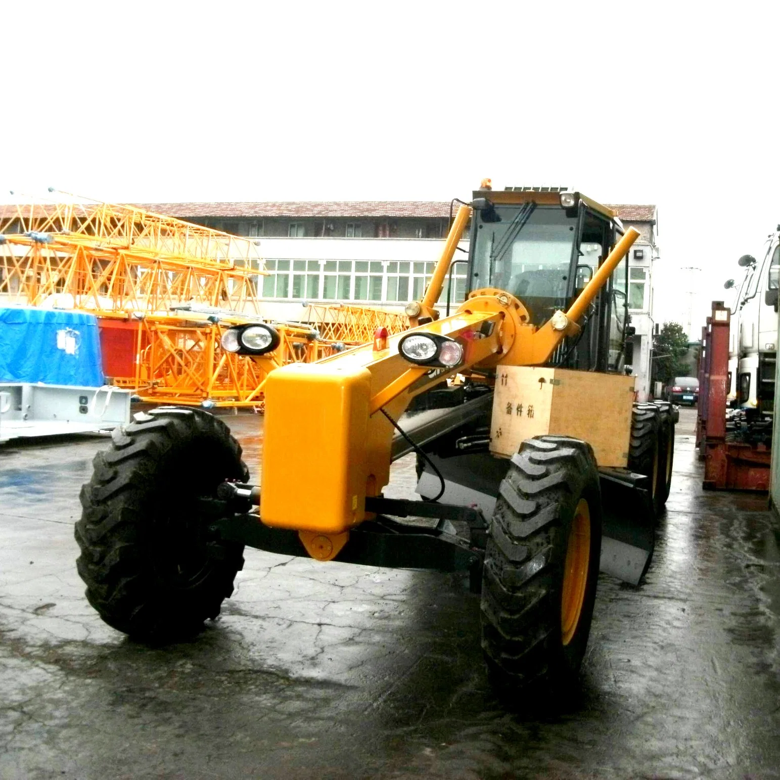 ماكينات البناء 135HP Gr135 Motor Grader للبيع