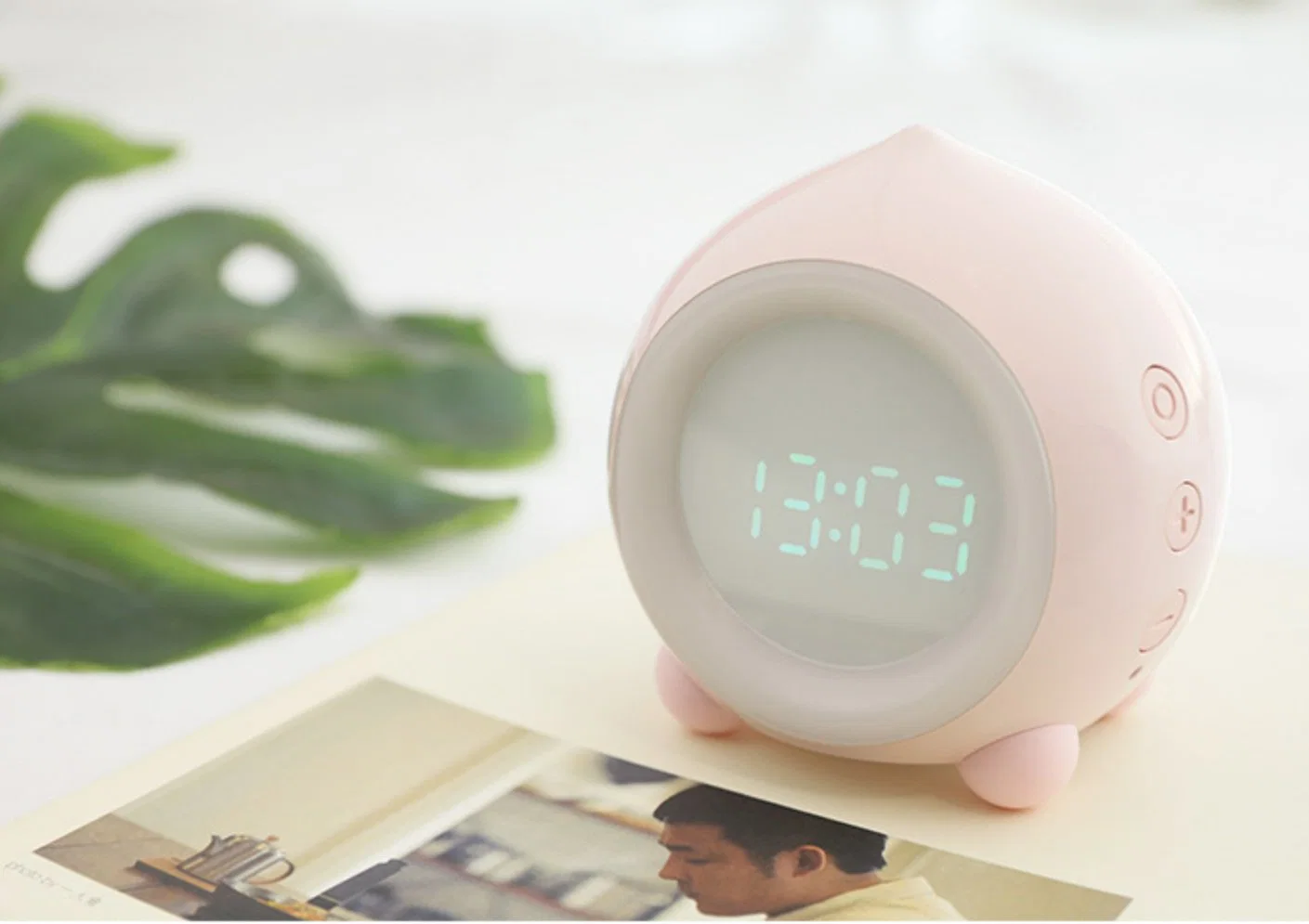 Amazon Hot Sales Digital Table LED Wake-up Nachtlicht Alarm Wecker Smart Sleep-Aktivierung