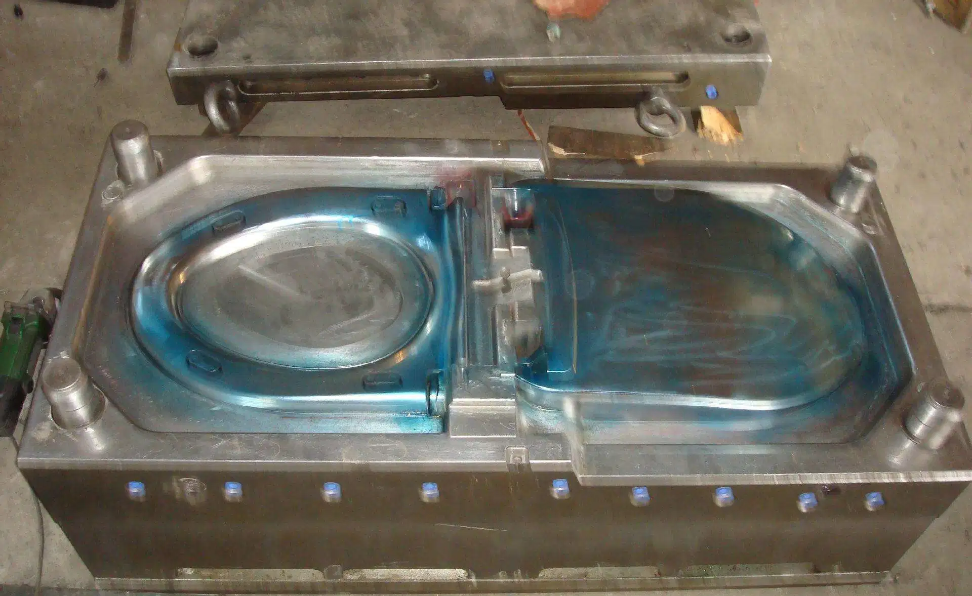 400 Ton Plastic Toilet Seat Mold Custom Injection Molding Machine