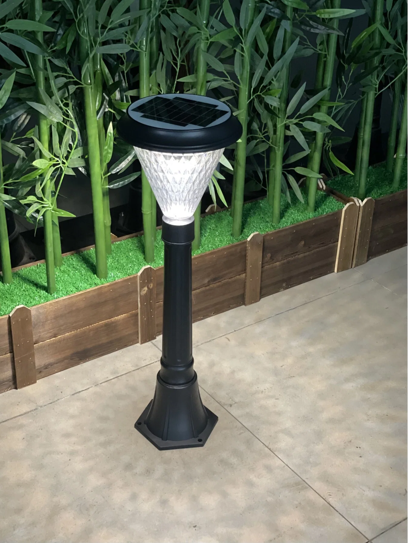 Hot Selling Outdoor Garden Pathway Yard Pillar Light LED Solar Light