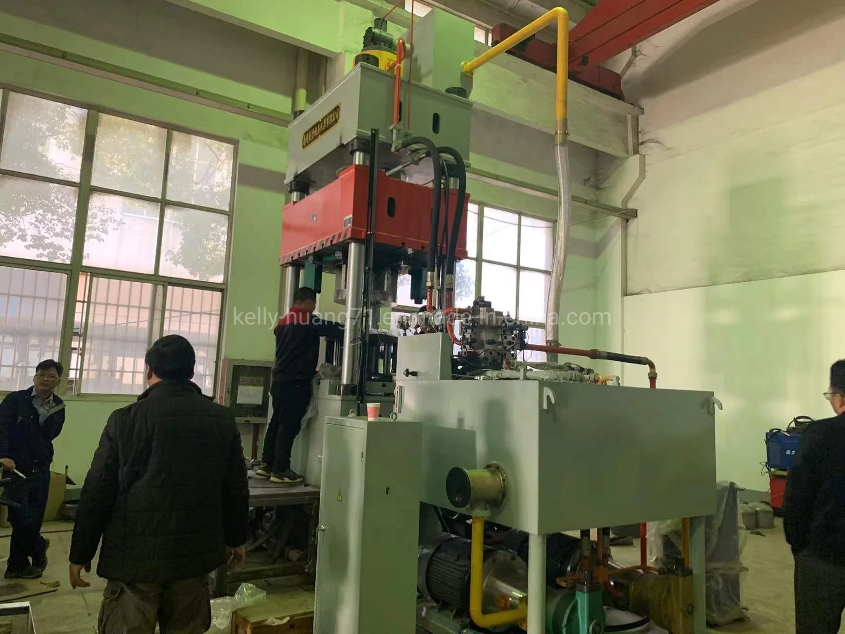 150 Ton Hydraulic Deep Drawing Press for LPG Cylinder