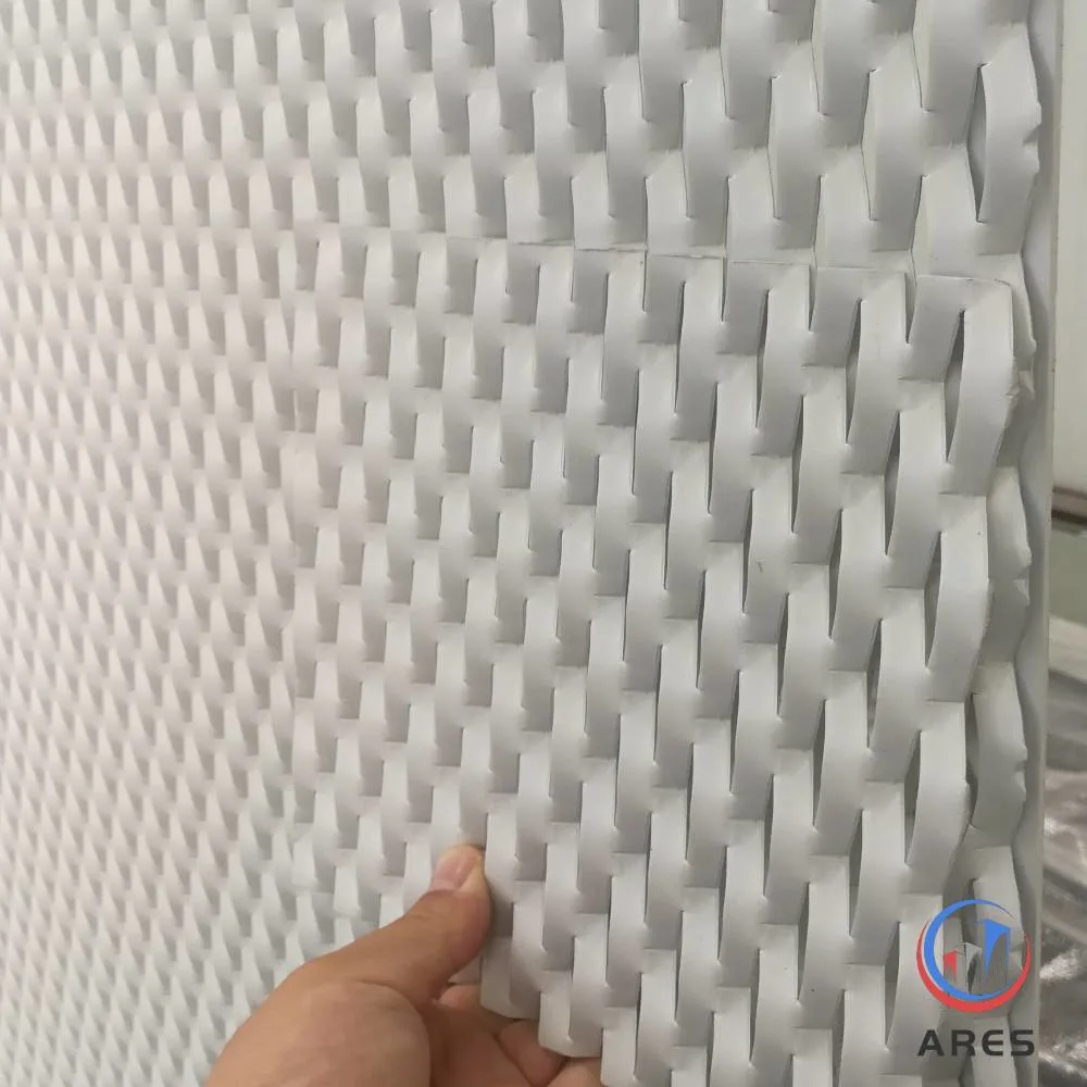 O mais recente padrão Hexagonal galvanizou a malha metálica expandida para grelhas de viaturas Preço