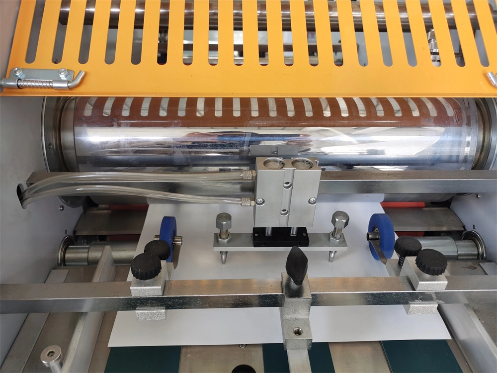 720 Hydraulic Pressing Automatic Hot and Cold Roll Laminator with Conveyor Belt Feeding