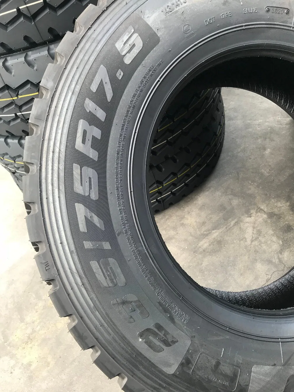 235/75R17.5 постоянства коммерческих шин