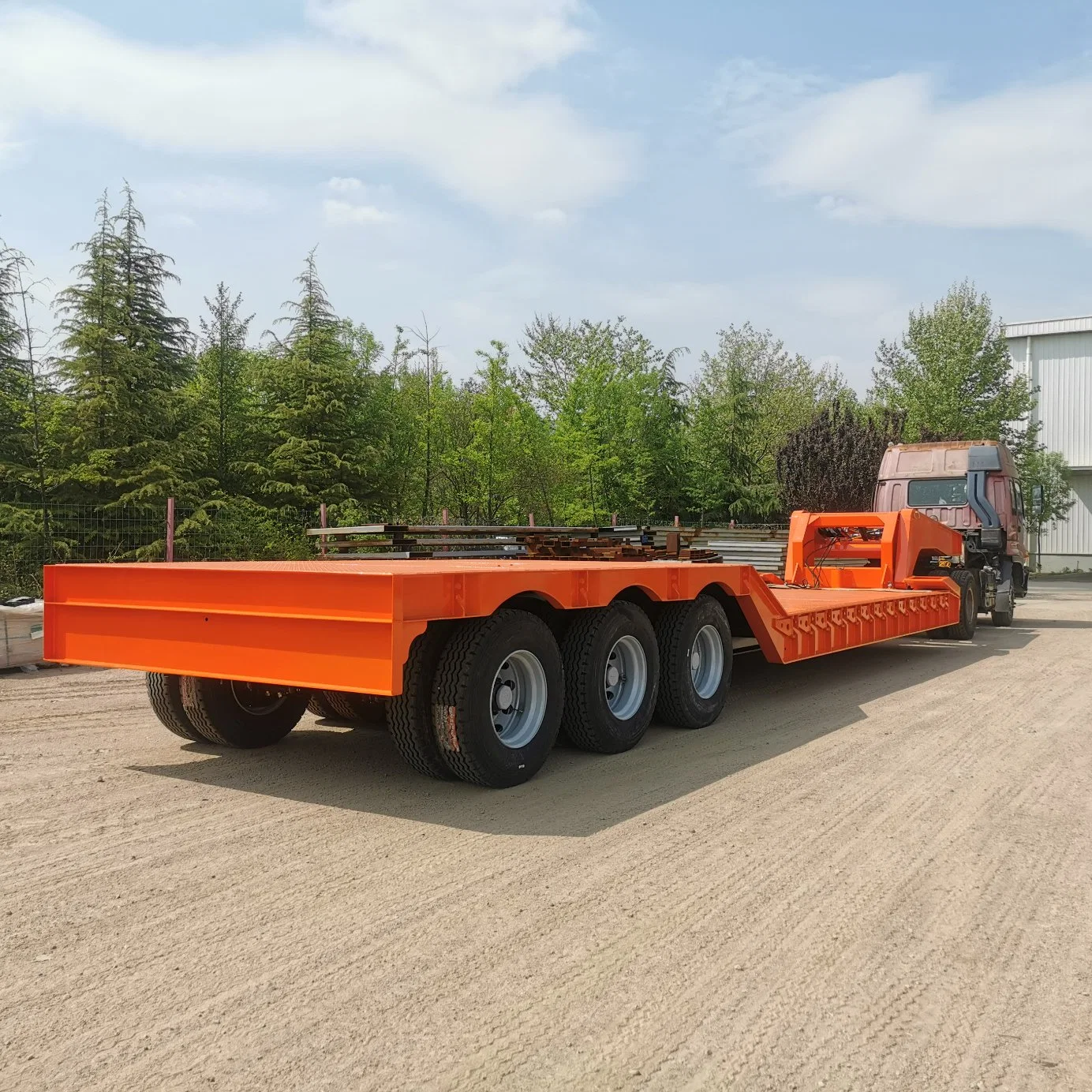 Construction Machinery Front Load Lowbed Semi-Trailer Factory