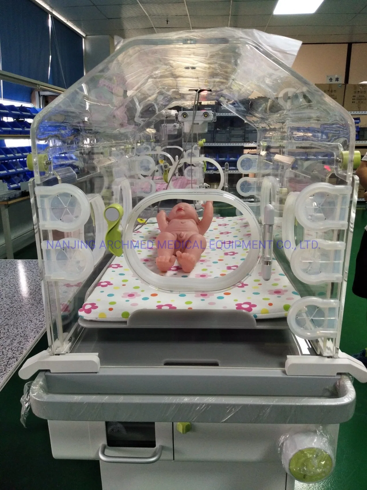 Equipos médicos cuidado del bebé neonato incubadora neonatales médica móvil con pantalla LCD de 8 pulg.