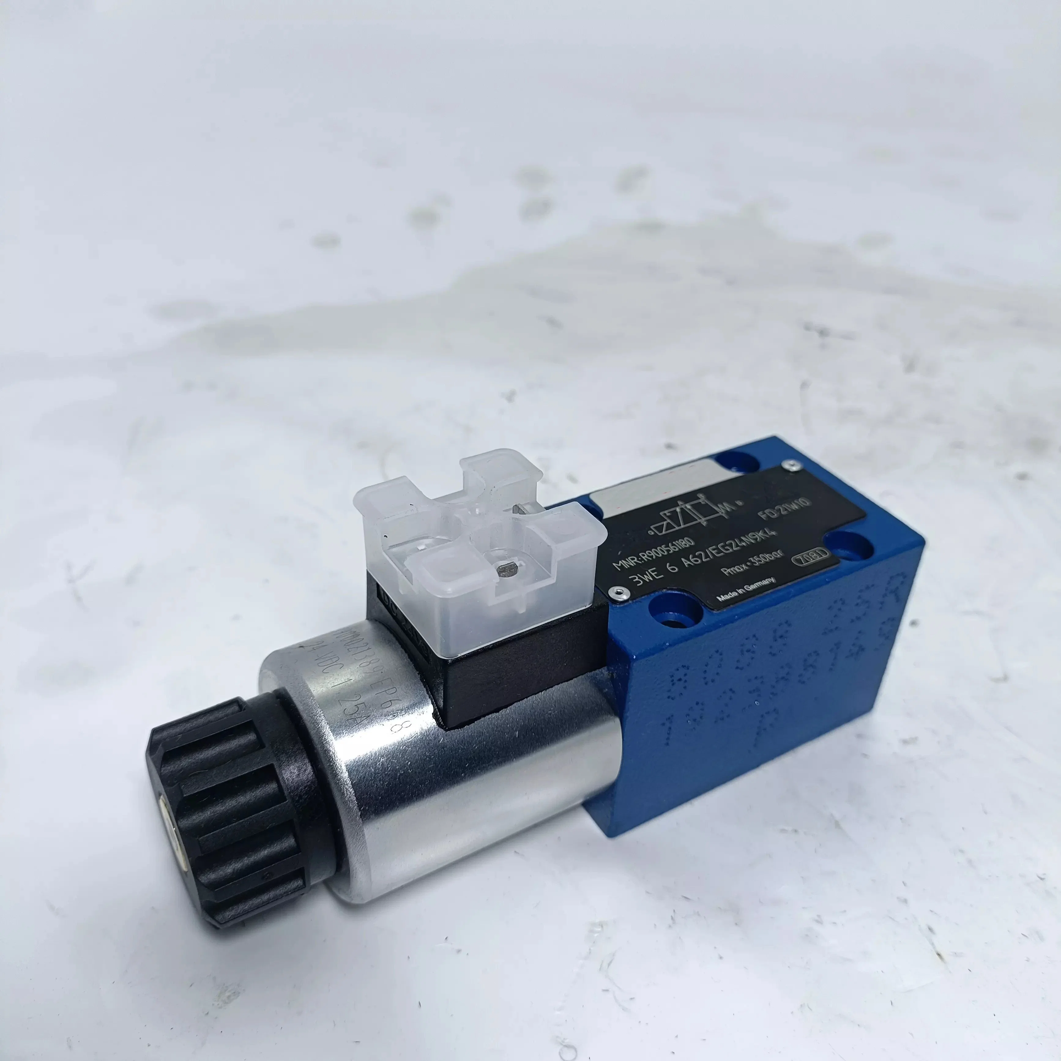 Zhenyuan Solenoid Valve 3we6 R900905662 3we6a62/Ew110n9K4 R900915672 3we 6 A62/Ew230n9K4 Hydraulic Valve