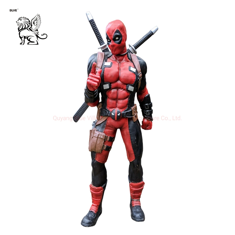 La taille de la vie de la résine célèbre film Marvel Figurine Deadpool statues en fibre de verre sculpture Décoration d'accueil