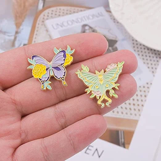 Wholesale/Supplier Factory Manufacturer Custom Butterfly Iron Gold Plated Soft Enamel Pin as Souvenir Gift for Friends Family Partner