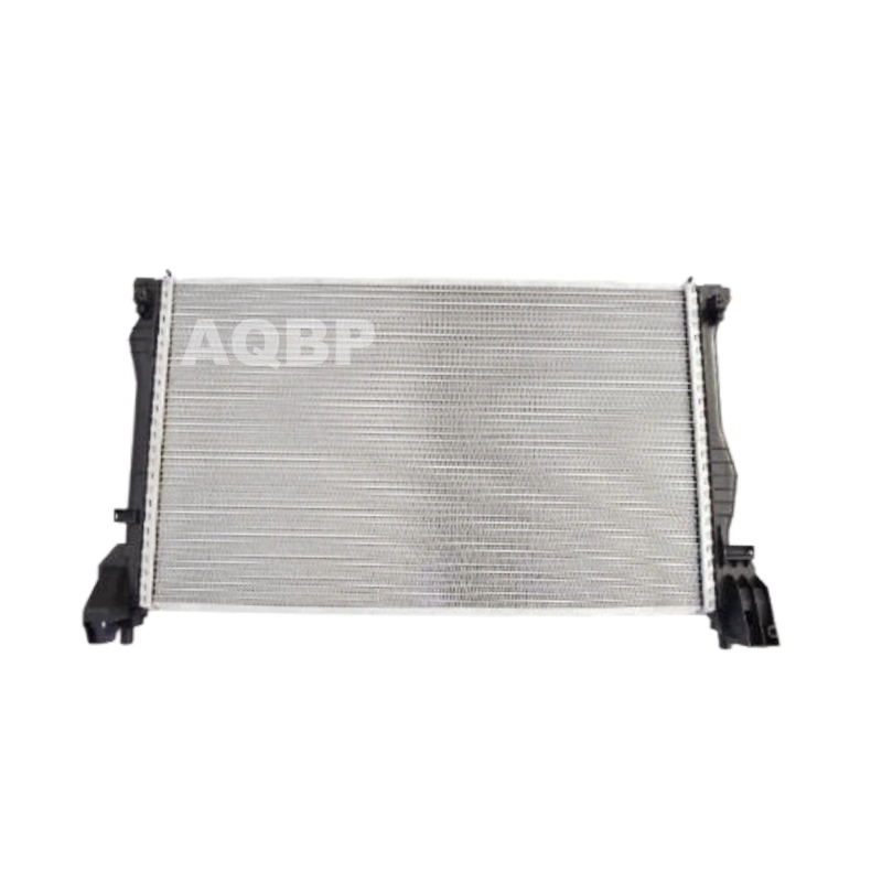 Auto Parts Engine Coolant Cooling System Radiator for Mercedes-Benz V-Class W447 OEM 4475010001