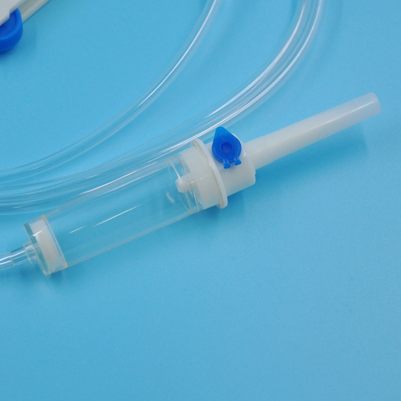 Les fournitures médicales jetables Professional Fabricant set de perfusion 150cm de tube avec régulateur de PE ou luer-lock