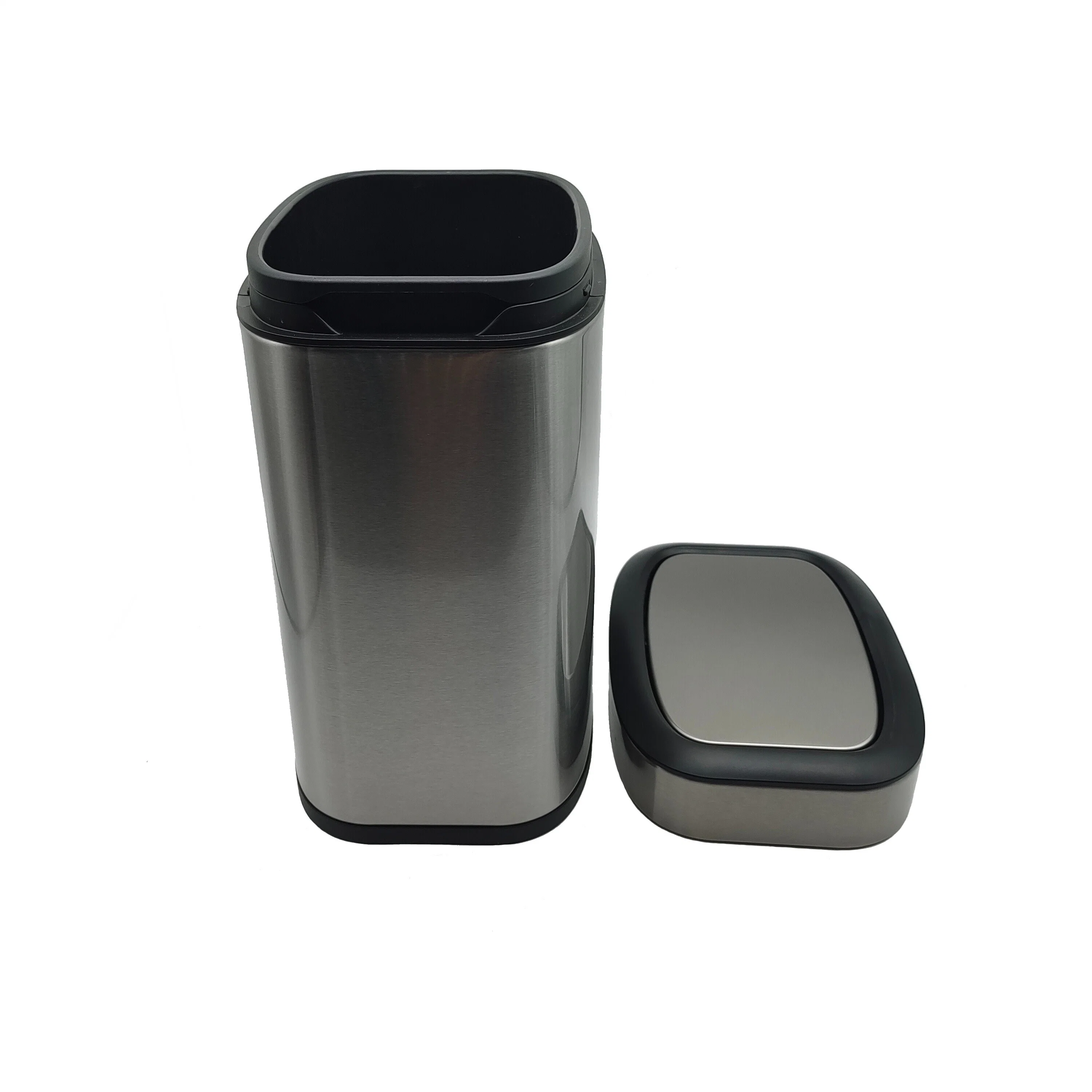 Customizable and Environmentally Friendly Garbage Bins for Efficient and Durable Use