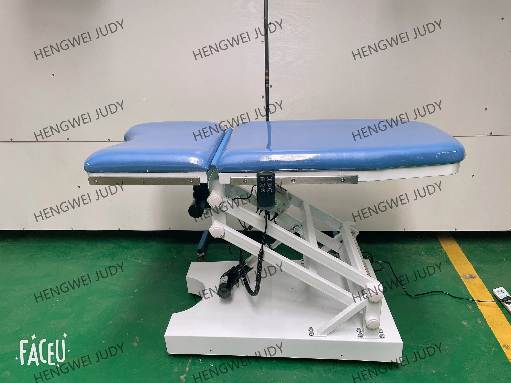 Electric Gynecology Female Examination Table Obstetric Labordelivery Room Gynecological Opertaing Table