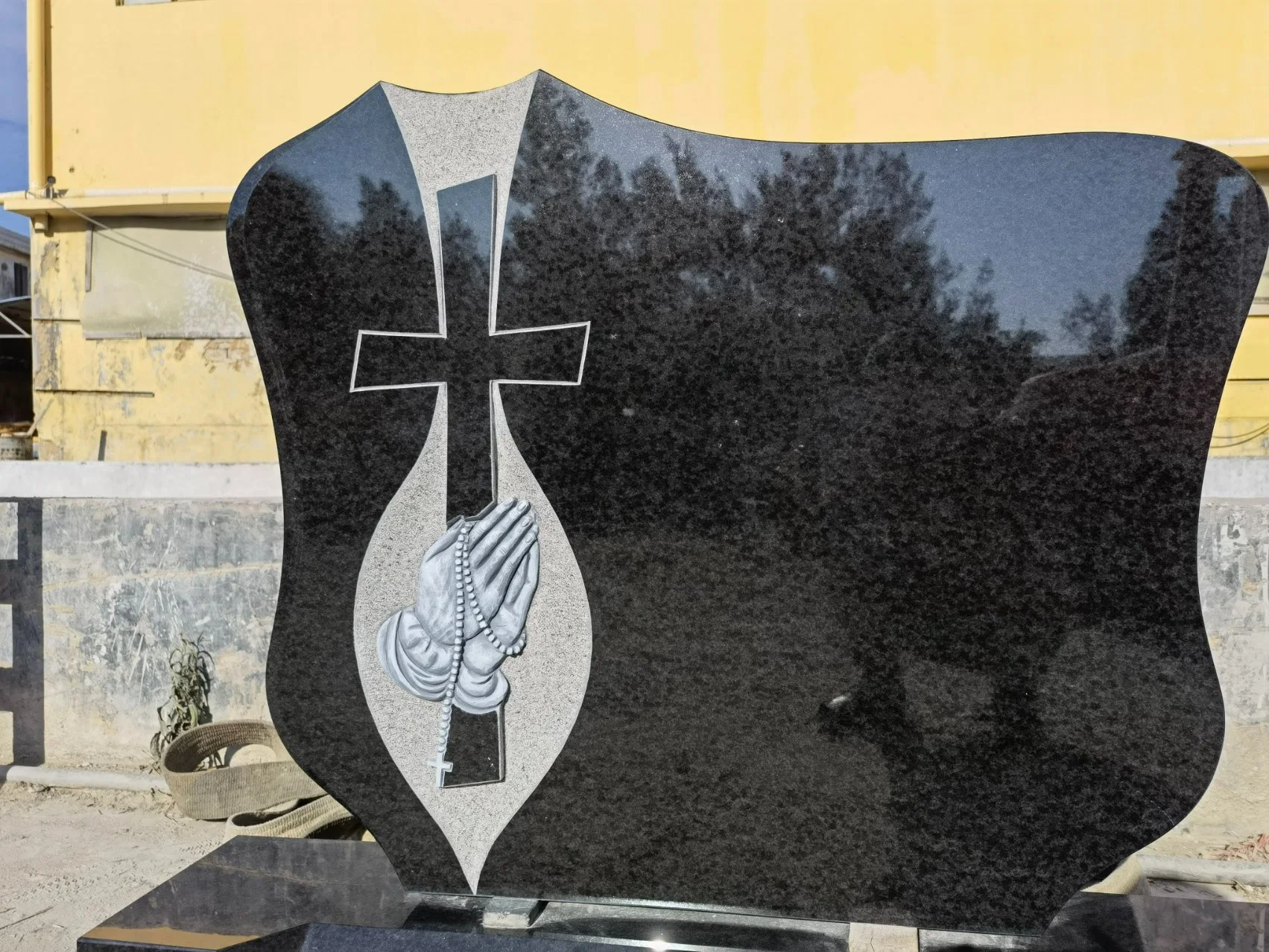 European Memorials Monument Black Granite with Praying Hands